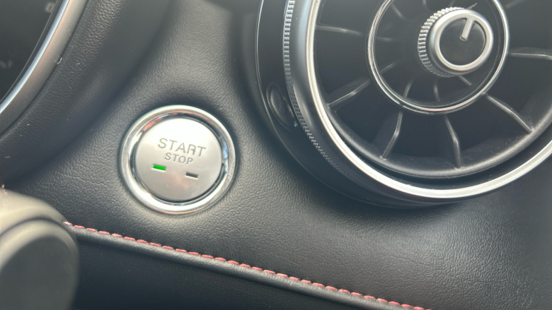 MG Hs 1.5 T-GDI PHEV Exclusive 5dr Auto Hatchback